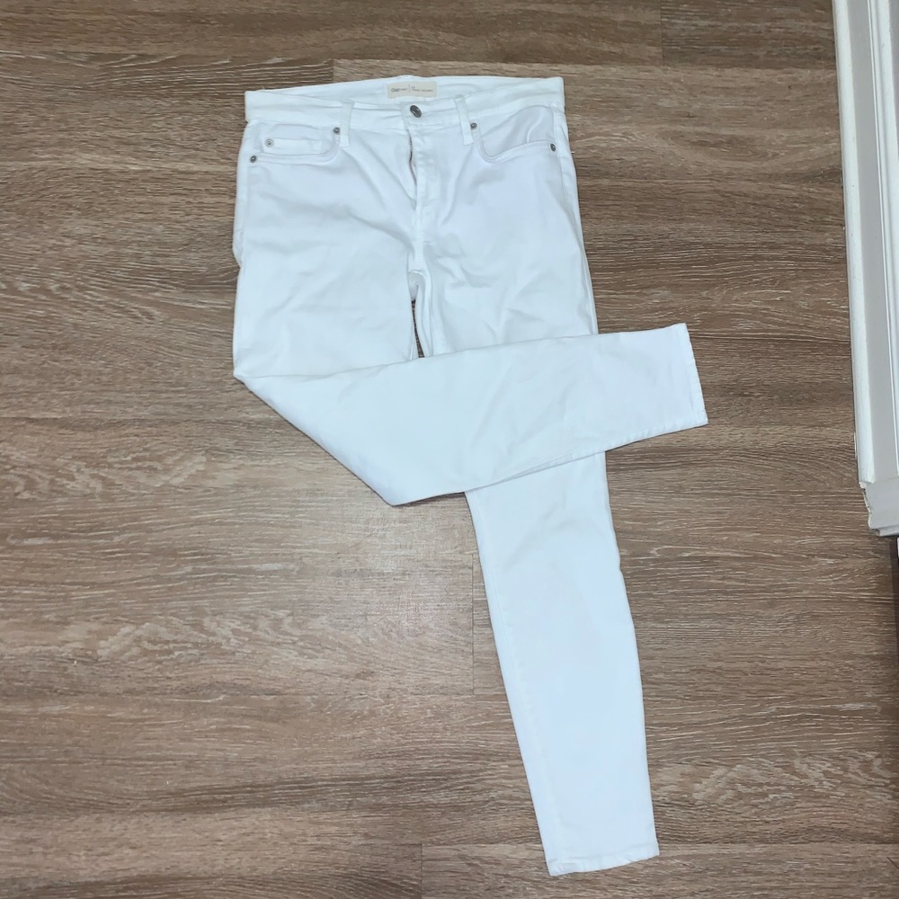 Gap Women’s size 27 white skinny jeans